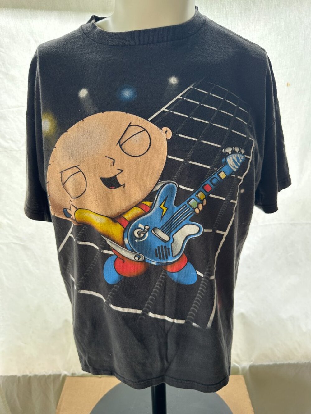Vintage Stewie Griffin Family Guy Guitar Hero Y2K Men's Black T Shirt Large Pro